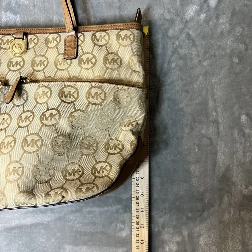 Michael Kors Kempton Signature Beige and Brown Monogram Medium Pocket Tote - Picture 7 of 9